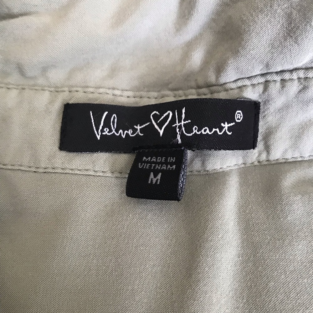 Button down top - Picture 3 of 3